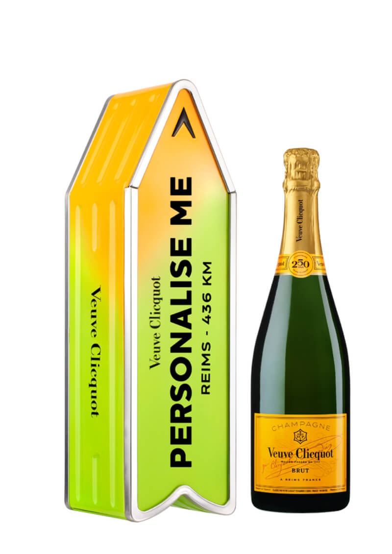 Champagne Veuve Clicquot Arrow Green with personalized text