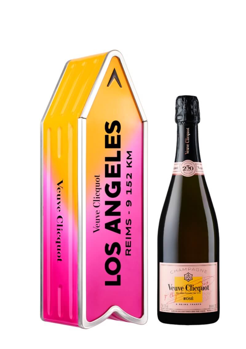 Champagne Veuve Clicquot Rosé - Pink Gradient Arrow with personalized text